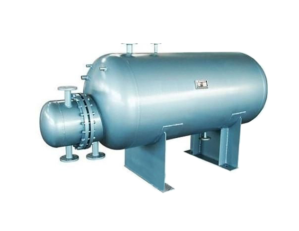 <b>容積式換熱器是利用冷、熱流體交替流經(jīng)蓄熱室中的蓄熱體（填料）表面，從而進(jìn)行熱量交換的換熱器，間壁容積式換熱器的冷、熱流體被固體間壁隔開(kāi)，并通過(guò)間壁進(jìn)行熱量交換的換熱器，因此又稱(chēng)表面式換熱器。</b>